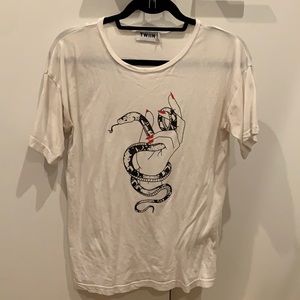 Graphic snake tee